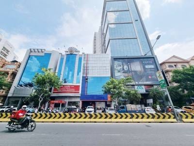 អាគារ សំរាប់ជួល ទំហំផ្ទះ 1,425 ម៉ែត្រការ៉េ នៅChamkarmon