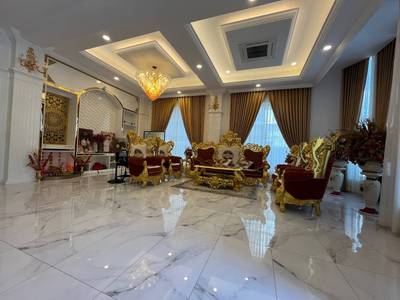 $8,000 Vila