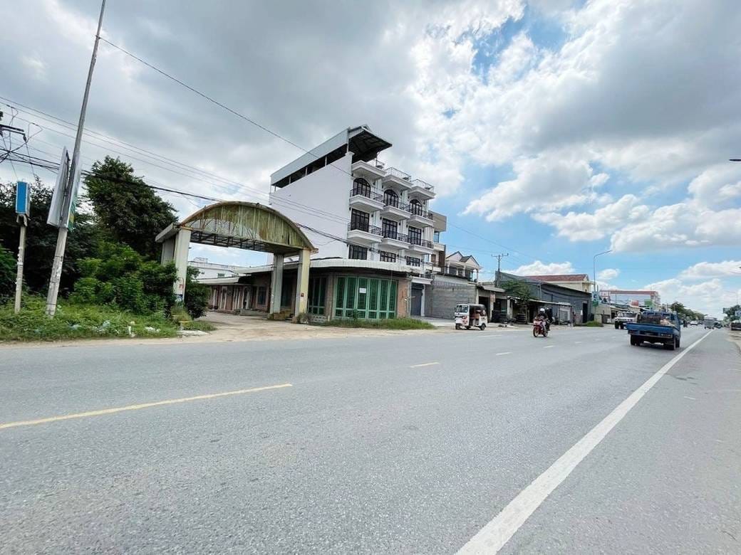 Lot สำหรับขาย ขนาดที่ดิน 220 ตร.ม.