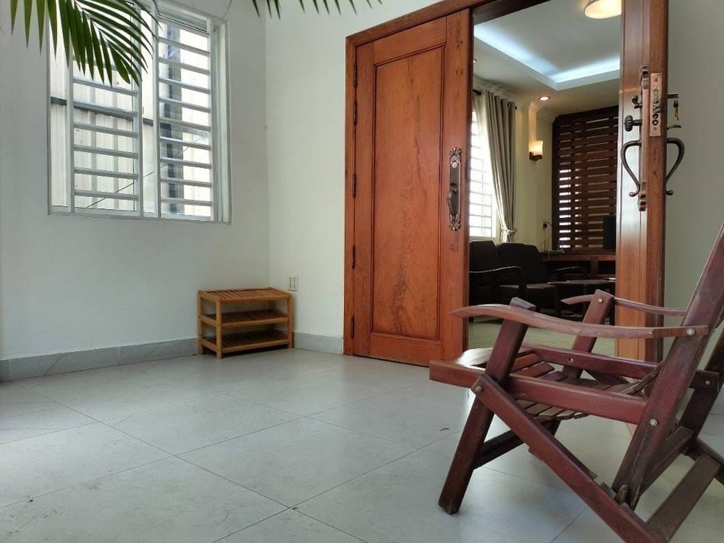 100 sqm Living Size Apartmán K pronájmu in Daun Penh