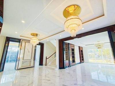 Chbar Ampov别墅出售，价格$4,800,000