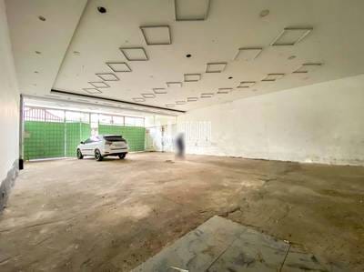 Entrepôt À louer à Toul Kork $1,400
