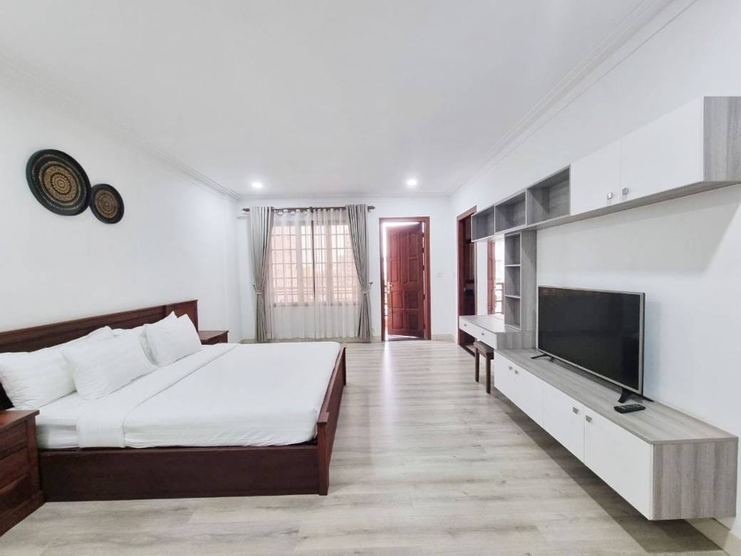 $2,500 Flat