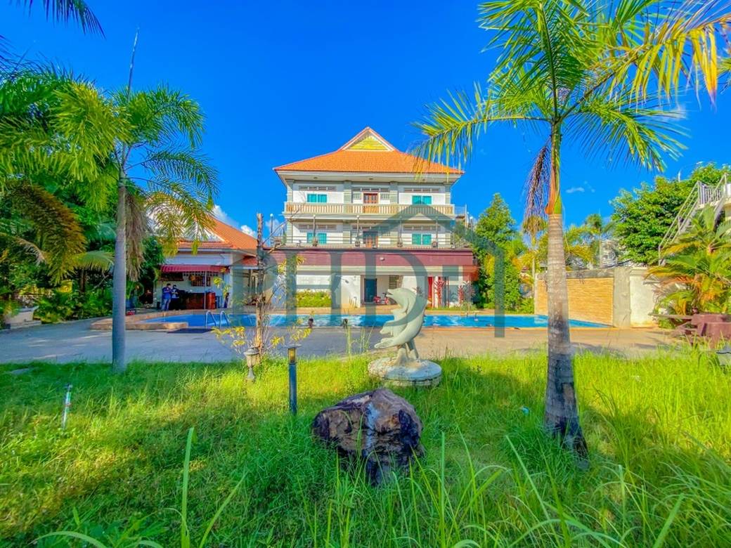 5,362 sqm Land Size Hotel For Rent