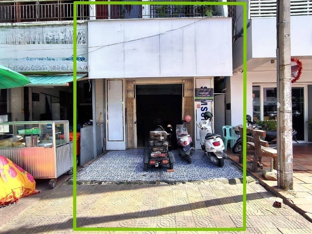 80 sqm Land Size Shophouse K pronájmu