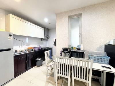 Condo For Sale & Rent in Chamkarmon $300,000