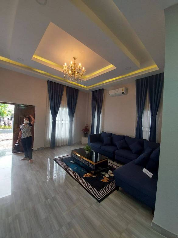 $86,000 Vila