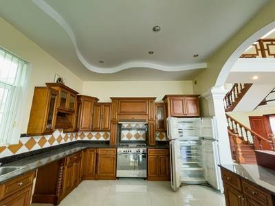 777 sqm Land Size Villa For Sale & Rent