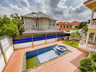 Villa For Sale & Rent in Tuek Thla, Sen Sok, Phnom Penh