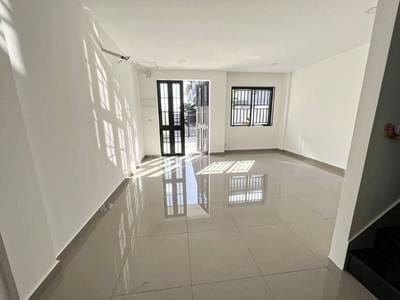 Villa For Sale in Preaek Lieb, Chroy Changvar, Phnom Penh