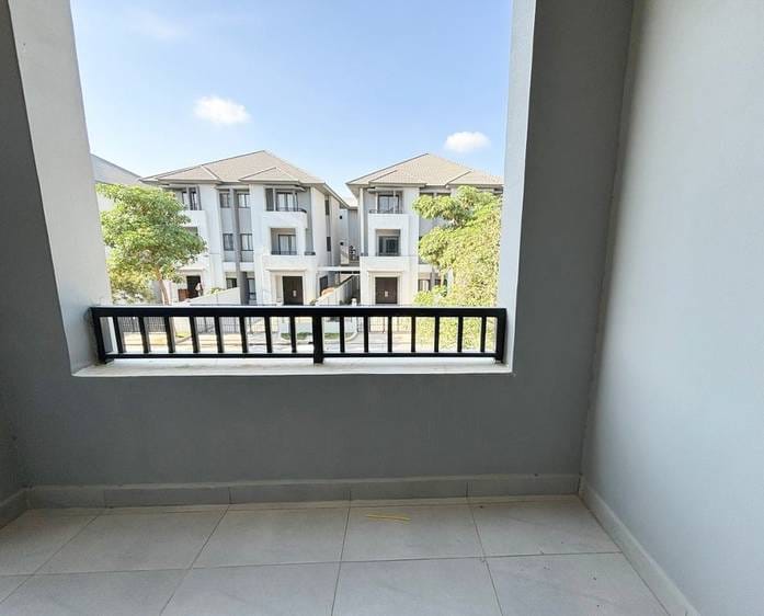 192 sqm Land Size Dvojvila K pronájmu