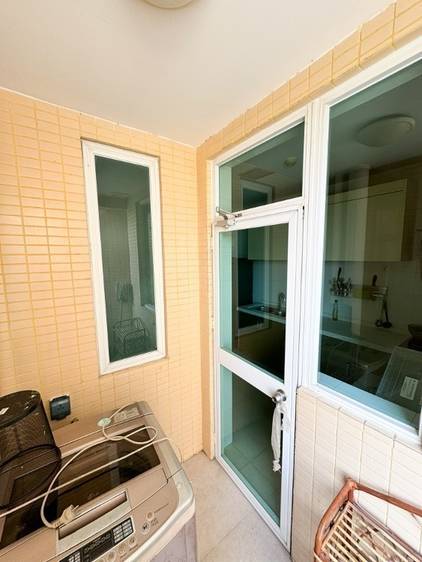 $1,000 Condo