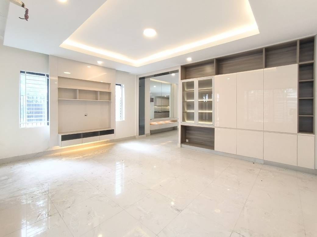 Chroy Changvar双子别墅出售，价格$320,000