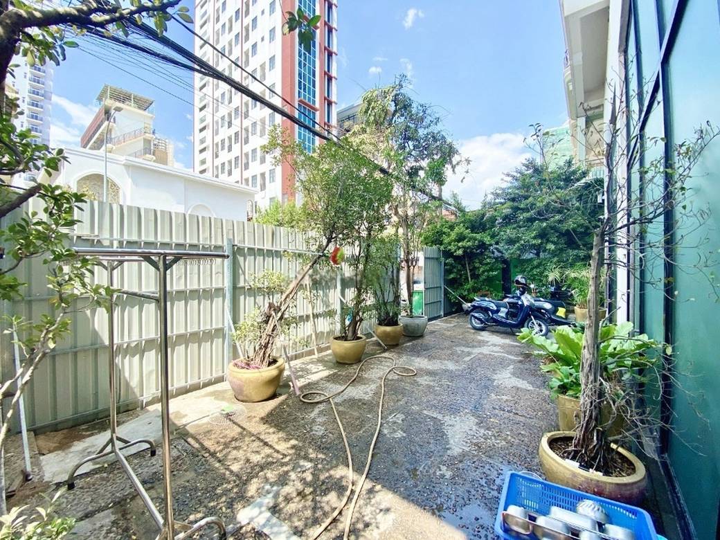 CommercialShophouse K pronájmu in BKK 3, Boeng Keng Kang, Phnom Penh