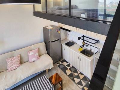 Royal Park Condo | 已装修单间公寓出售