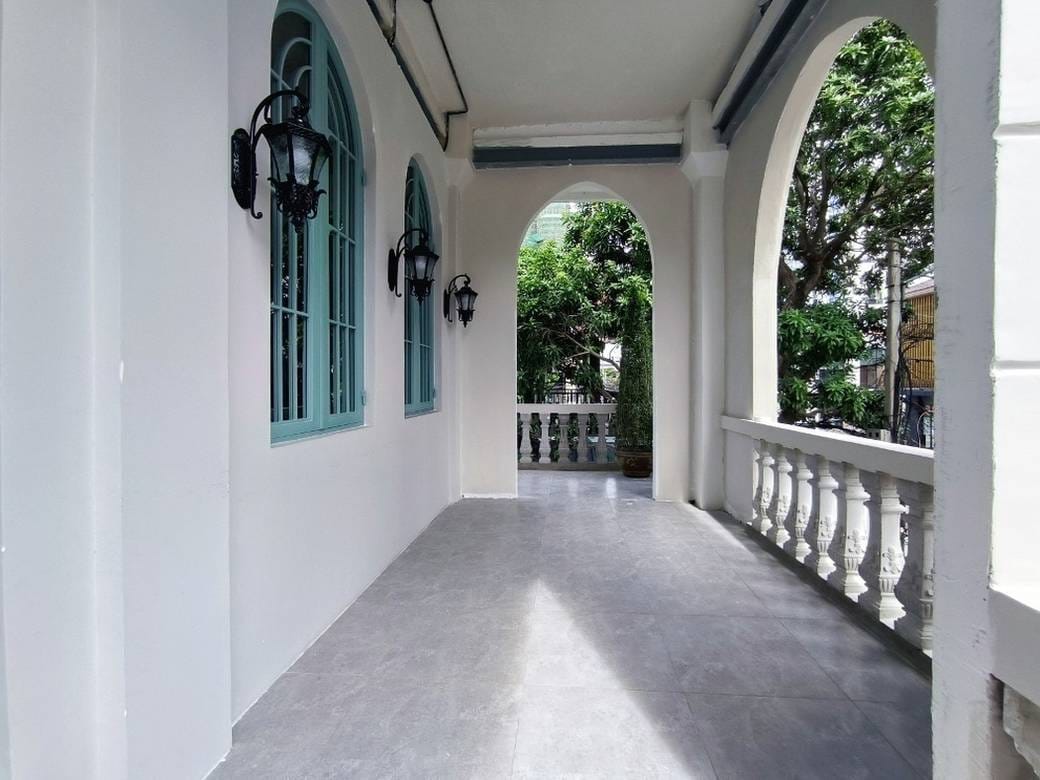 420 sqm Land Size Business For Sale