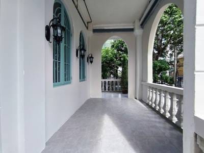 420 sqm Land Size Business For Sale