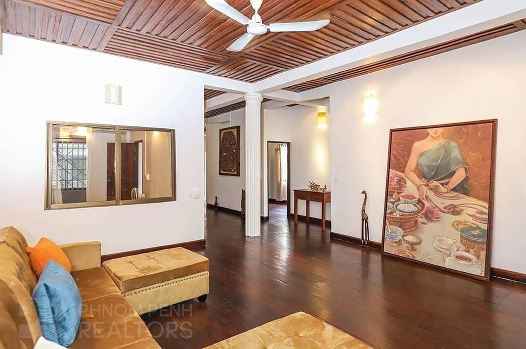 $500 Vila