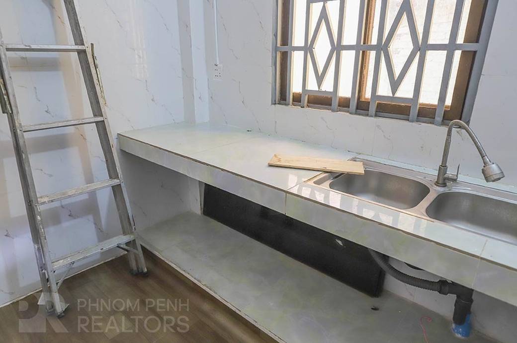 50 sqm Land Size Flat House K pronájmu