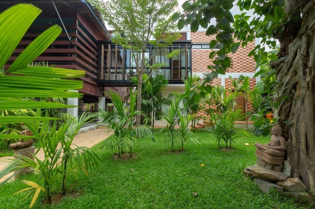 1,049 sqm Land Size Resort Na prodej