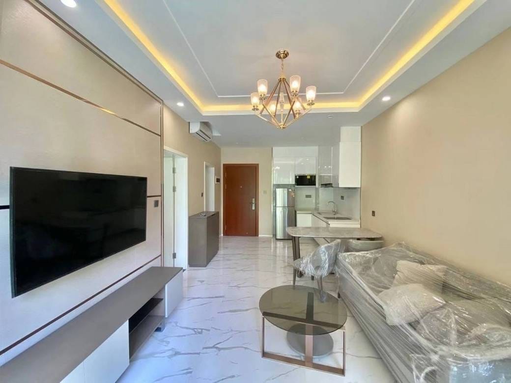 $1,180 Condo