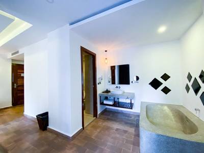 សណ្ឋាគារ តម្លៃ $7,000