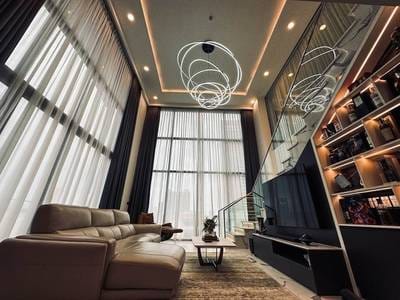 Penthouse K pronájmu in 7 Makara $5,000