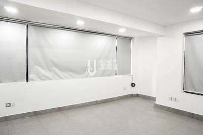45 sqm Living Size Kanceláře K pronájmu in Daun Penh