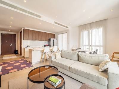 Embassy Central | Zařízeno Condo Na prodej