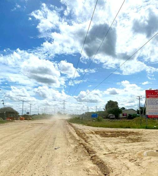 ที่ดิน สำหรับขาย ใน Angk Snuol $211,000