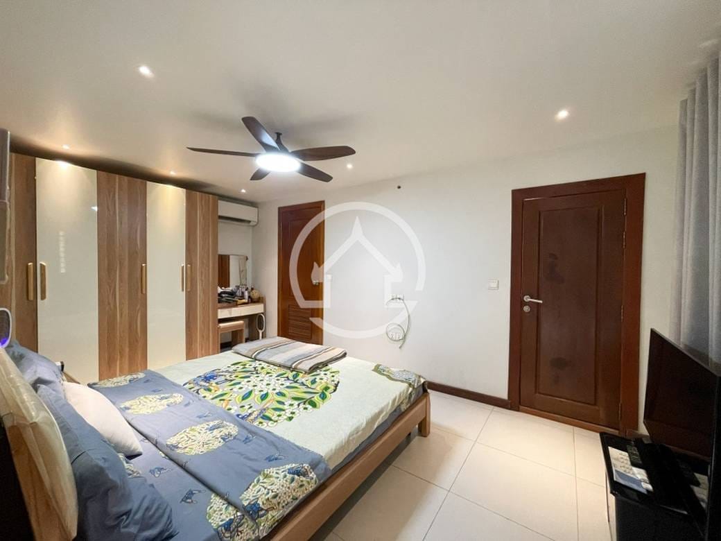 7 Bedrooms Vila K pronájmu for $2,500