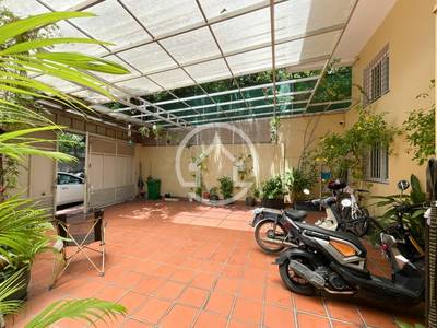 177 sqm Land Size Vila K pronájmu