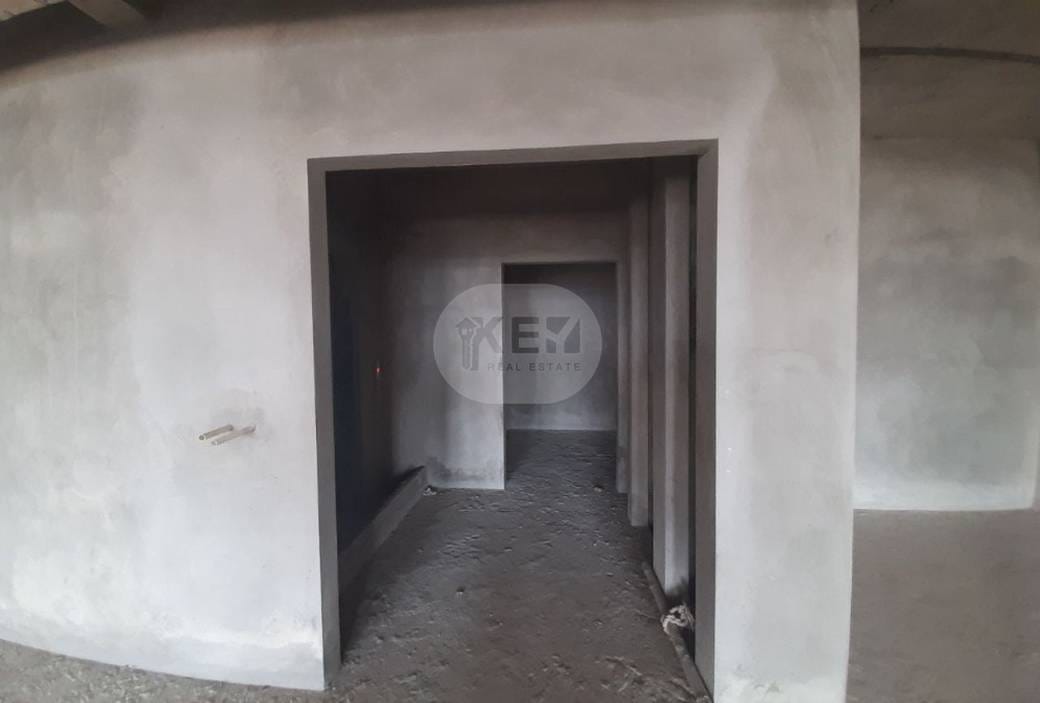 土地面積216㎡の建築For Sale & Rent