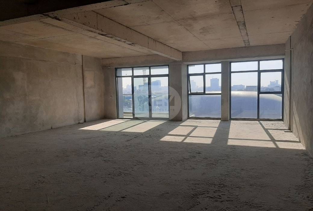 Chroy Changvarの建築For Sale & Rent $1,700,000