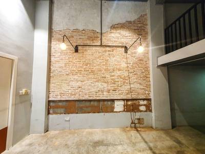 Shophouse For Rent in BKK 1, Boeng Keng Kang, Phnom Penh