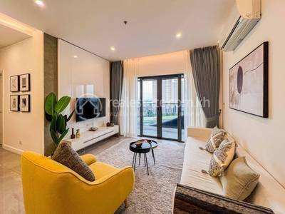 The Peninsula Private Residences | $365,000 Condo