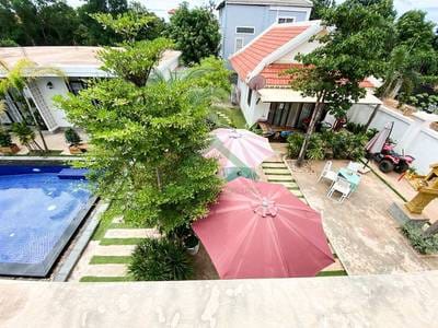 1,108 sqm Land Size Hotel For Sale & Rent