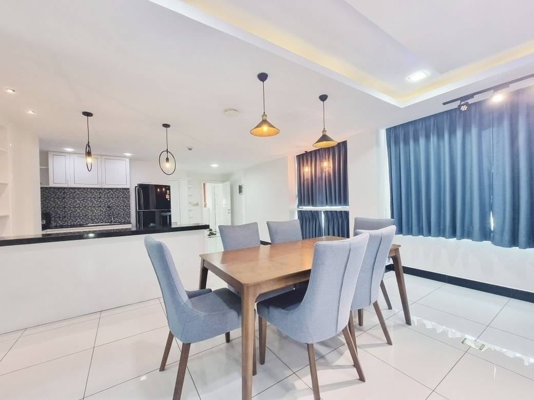 Apartment For Rent with 1 Parking Space