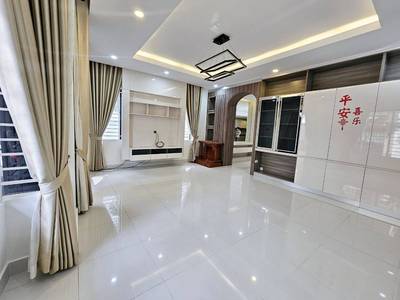 วิลล่า สำหรับขาย ใน Chbar Ampov $390,000
