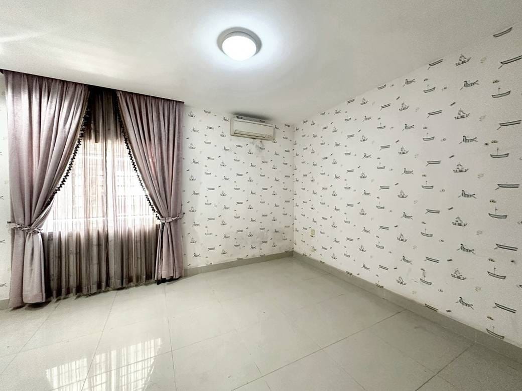 4卧室联排住宅出售，价格$235,000