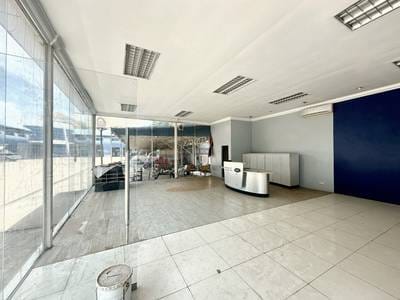 CommercialShophouse K pronájmu in Chroy Changvar $1,500