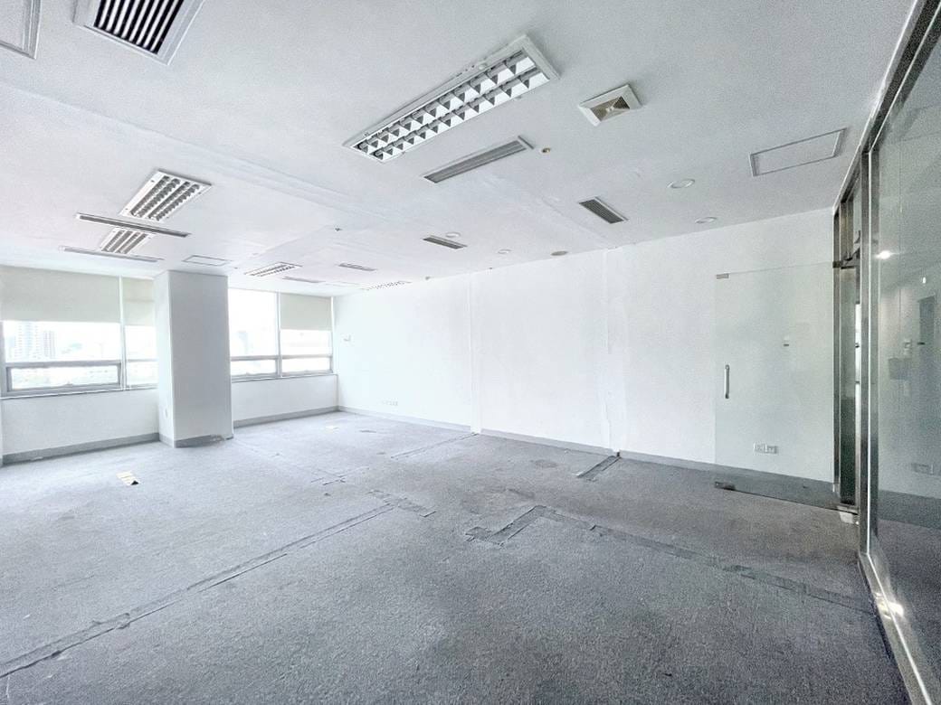 50 sqm Living Size Kanceláře K pronájmu in 7 Makara