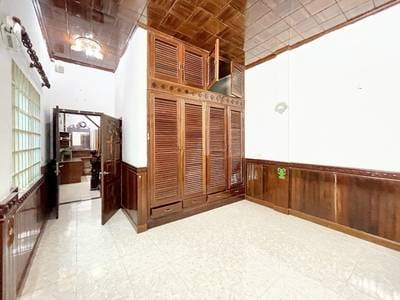 Tonle Bassac CommercialShophouse For Sale & Rent in Tonle Bassac