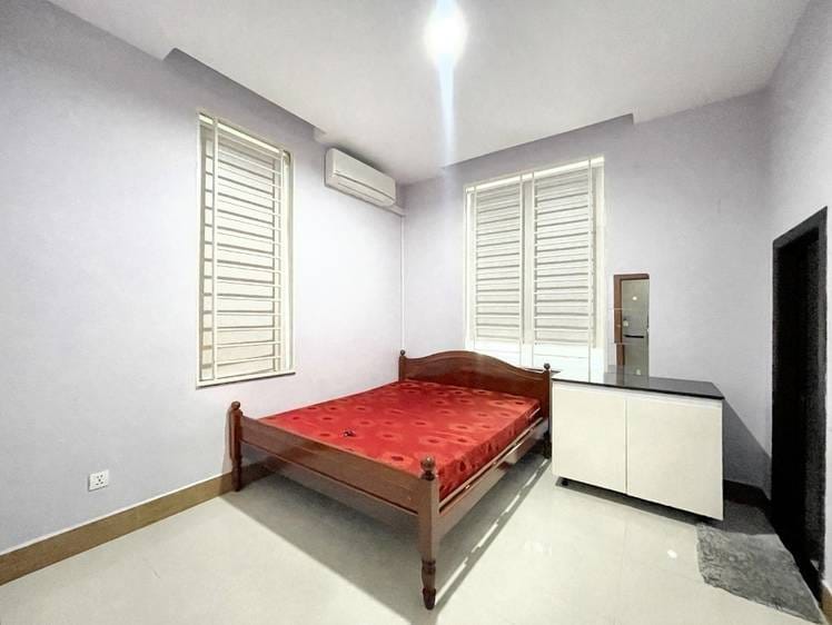 $2,500 Vila