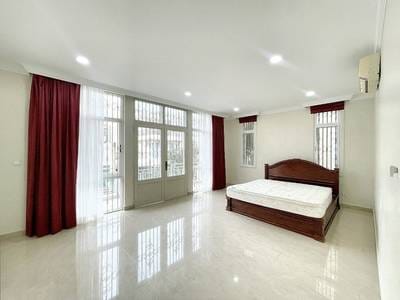 Vila K pronájmu in Tonle Bassac, Chamkarmon, Phnom Penh