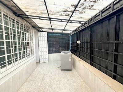 100 sqm Land Size Řadový dům For Sale & Rent