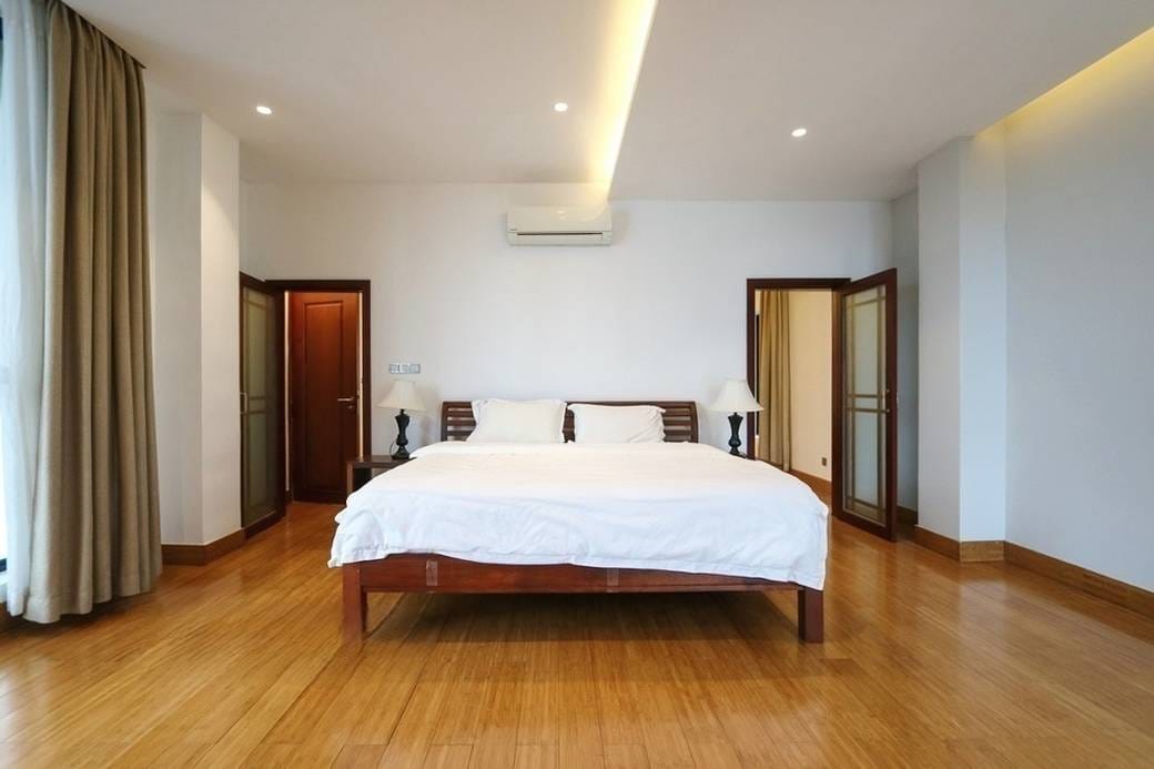 3卧室顶层公寓出租，价格$6,000