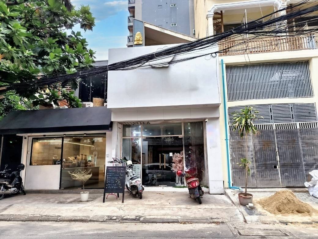 80平方米土地面积的CommercialShophouse出租