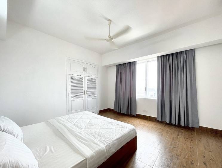 3 Bedrooms Penthouse For Rent