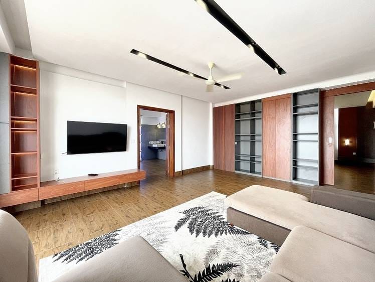 Chamkarmon Penthouse For Rent in Toul Tum Poung 1 Chamkarmon $2,100